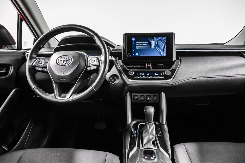 2023 Toyota Corolla Cross LE-20