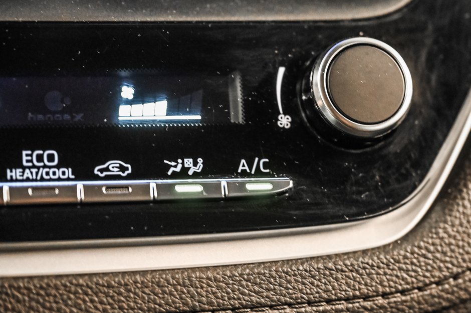 2023 Toyota Corolla Cross LE-17