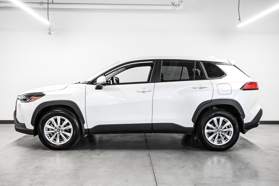 Toyota Corolla Cross LE 2023-2