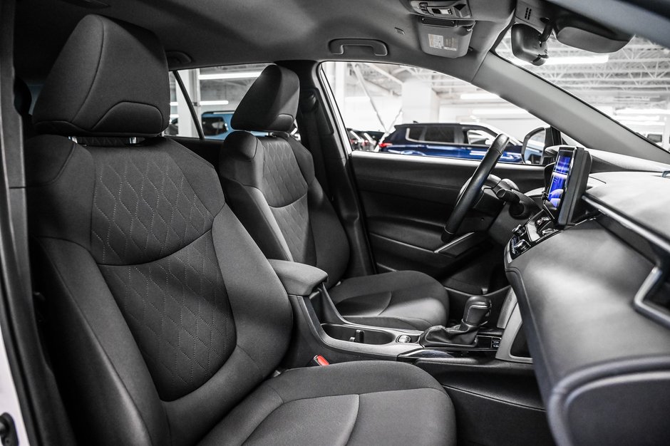 Toyota Corolla Cross LE 2023-24