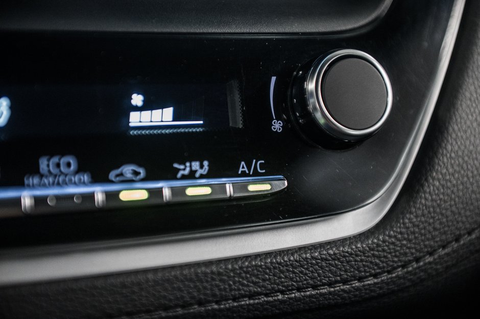 2023 Toyota Corolla Cross LE-21