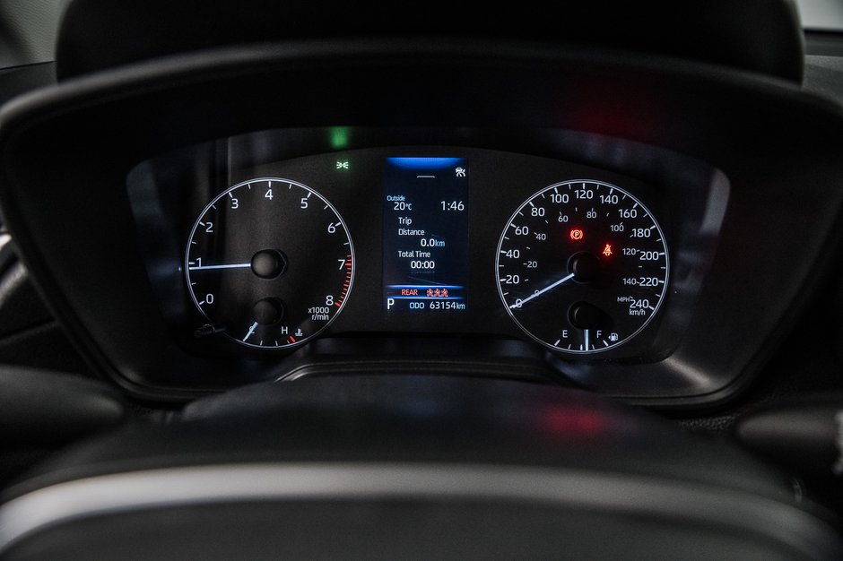 2023 Toyota Corolla Cross LE-16