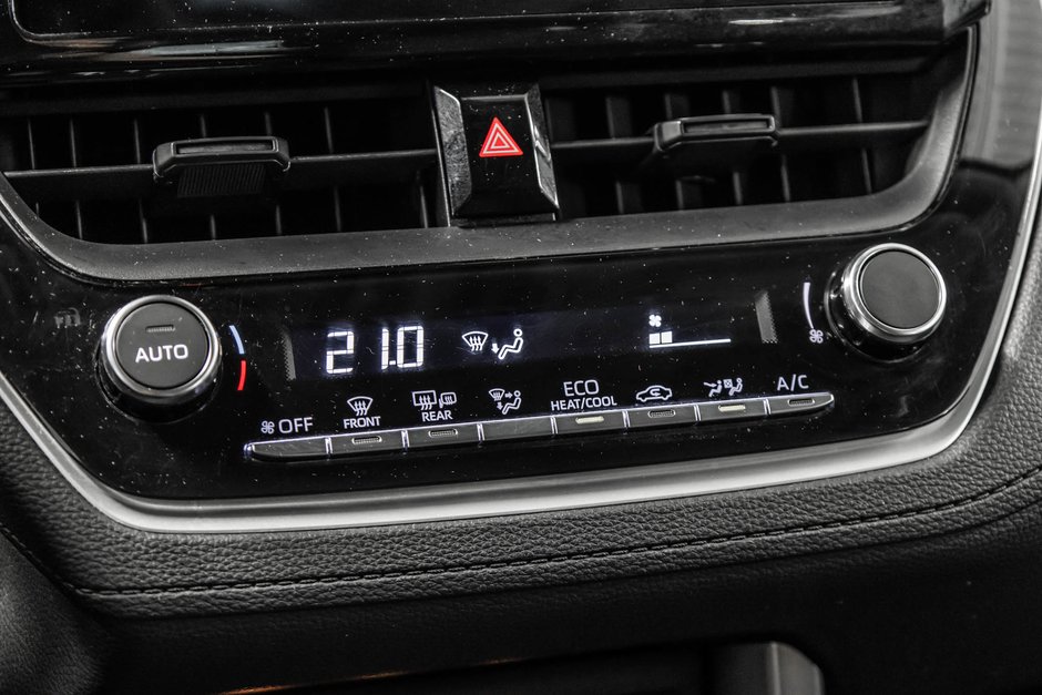 2023 Toyota Corolla Cross LE-20