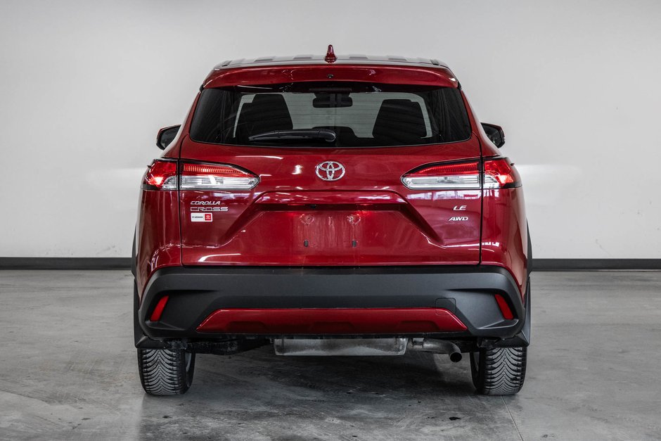 2024 Toyota Corolla Cross LE-6