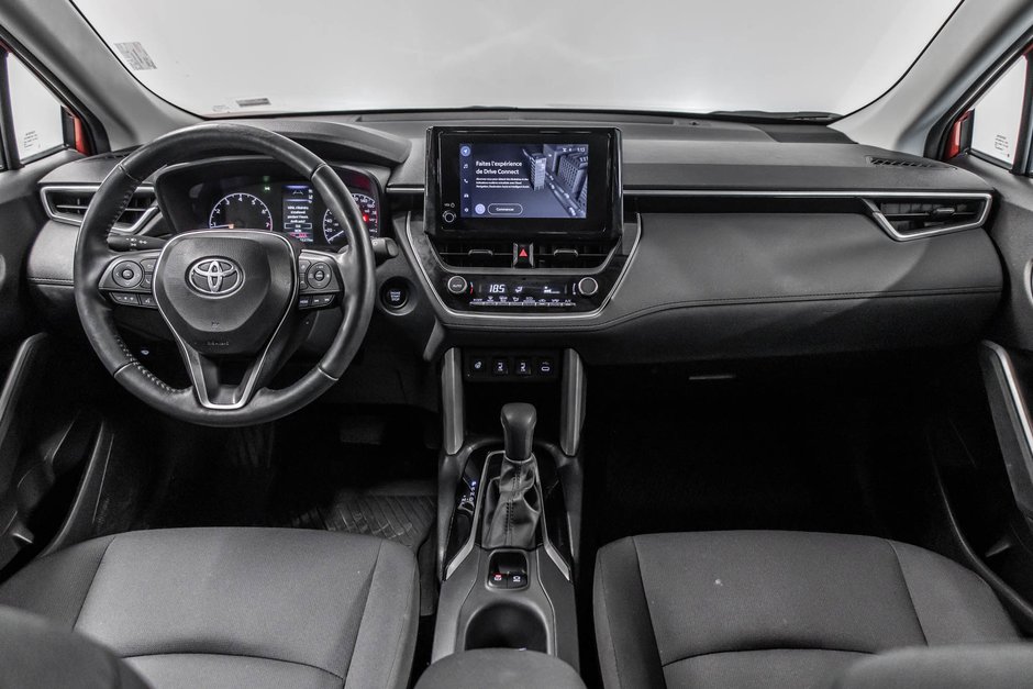 2024 Toyota Corolla Cross LE-27