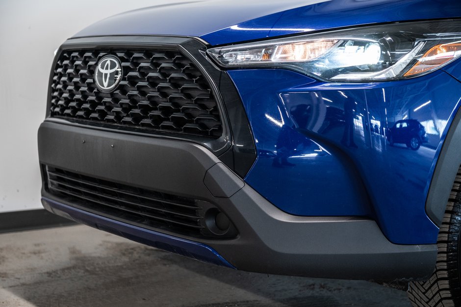 2024 Toyota Corolla Cross LE-3