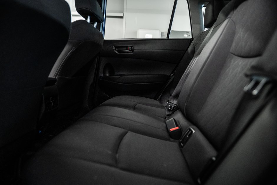 2024 Toyota Corolla Cross LE-26