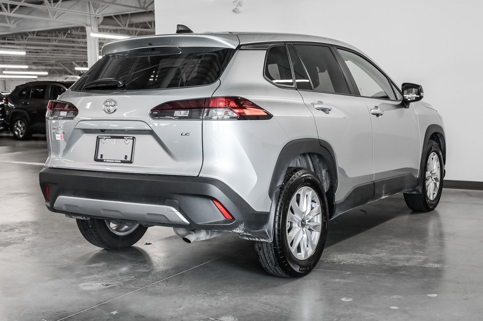 2026 Toyota Corolla Cross LE-6