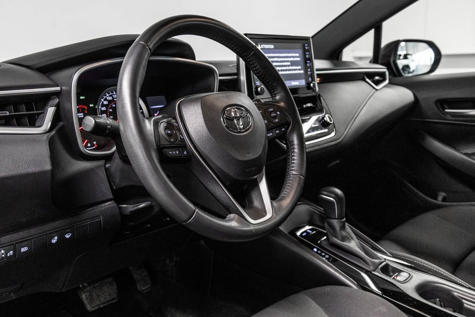2019 Toyota Corolla Hatchback SE-14