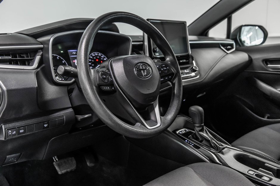 2023 Toyota Corolla Hatchback Base-13