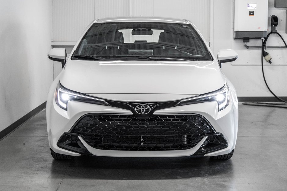 2023 Toyota Corolla Hatchback Base-1