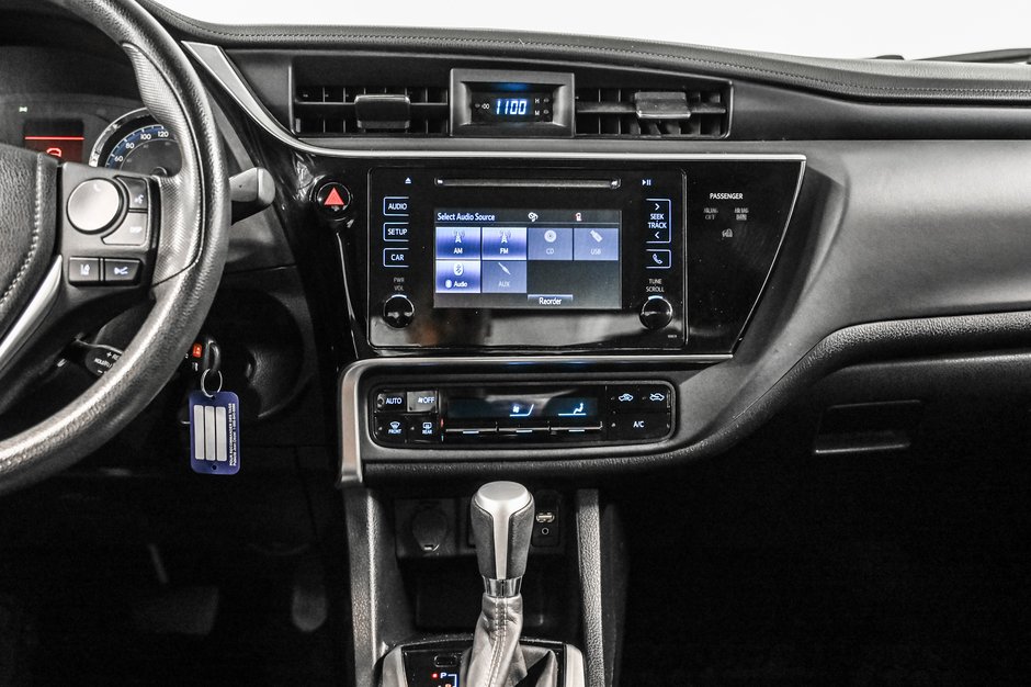 Toyota Corolla LE 2017-19