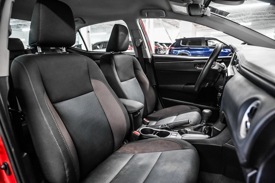 Toyota Corolla LE 2017-21