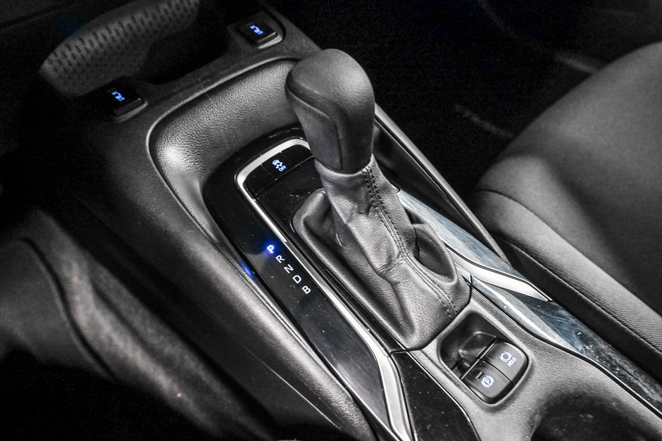 Toyota Corolla LE 2021-10