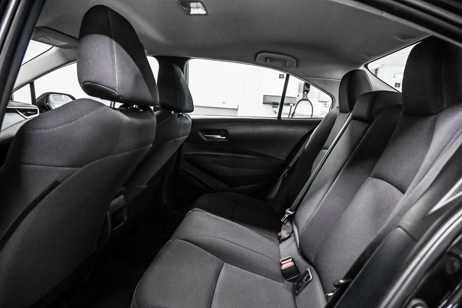 Toyota Corolla LE 2021-15