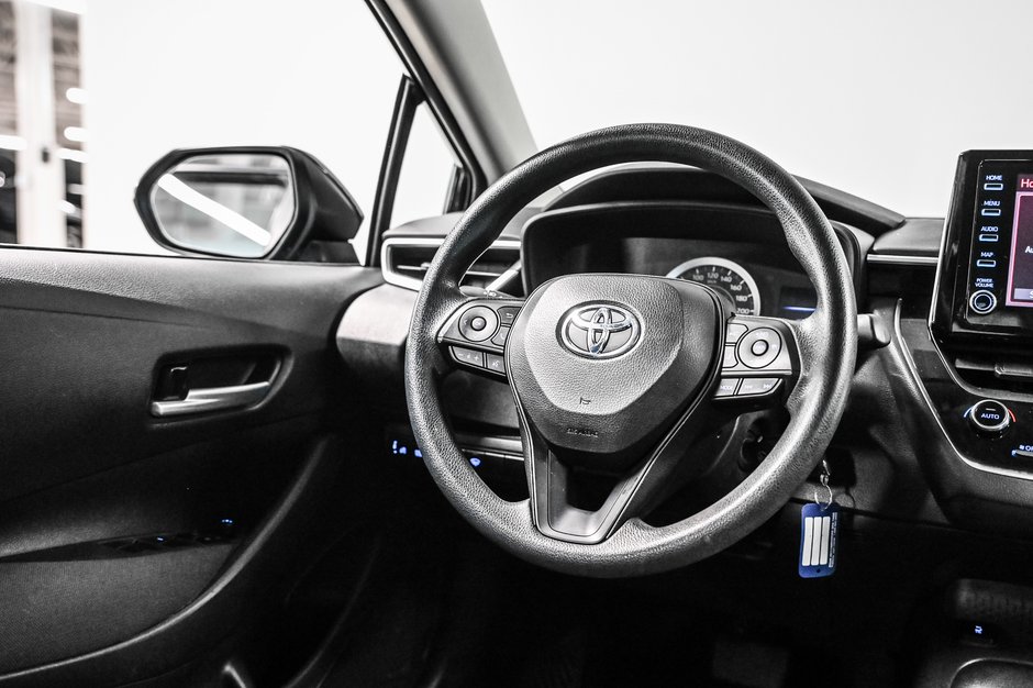 Toyota Corolla LE 2021-17