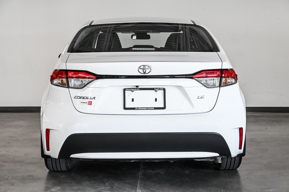 2022 Toyota Corolla LE-4