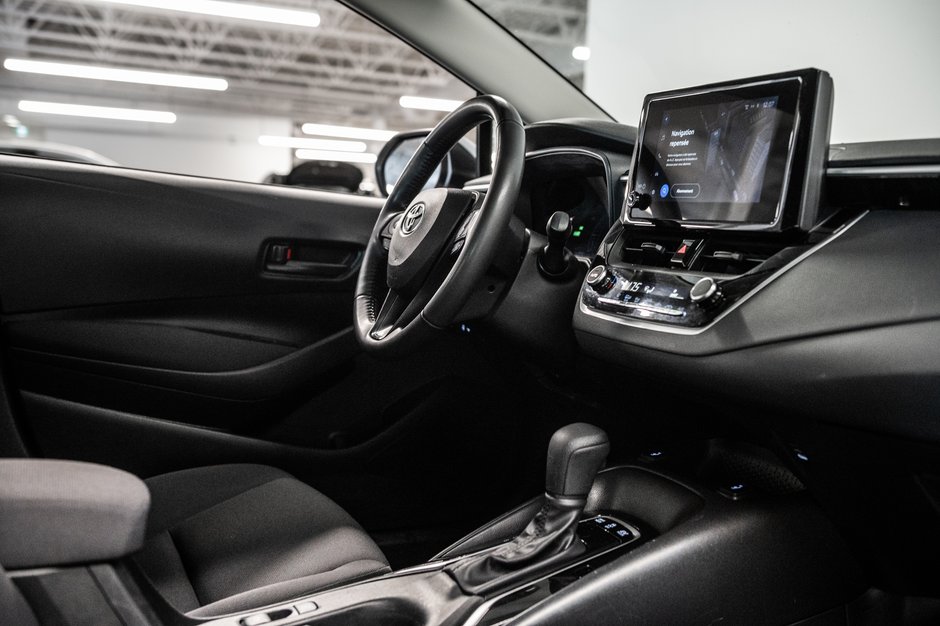 Toyota Corolla Hybrid LE 2023-25