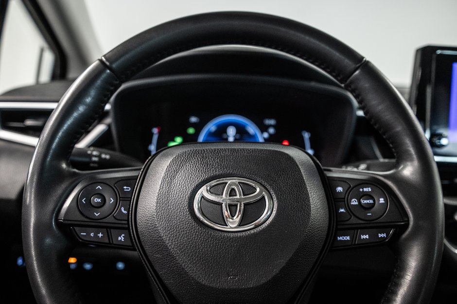 Toyota Corolla Hybrid LE 2023-13