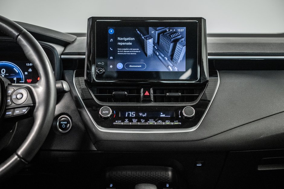 Toyota Corolla Hybrid LE 2023-24