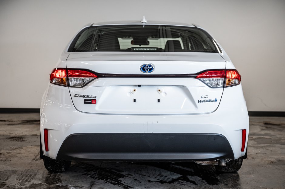 Toyota Corolla Hybrid LE 2023-4