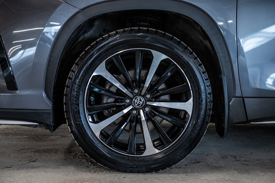 2021 Toyota Highlander XSE-3