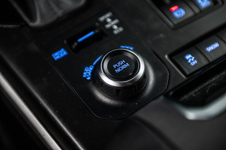 2021 Toyota Highlander XSE-28