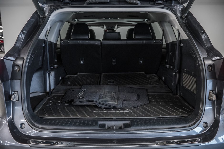 2022 Toyota Highlander XLE-10