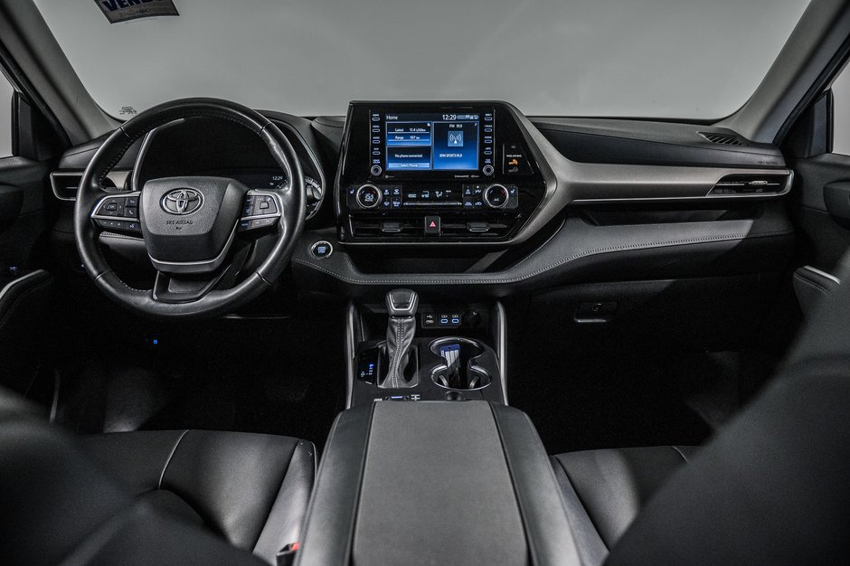 2022 Toyota Highlander XLE-29