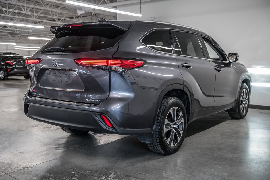 2022 Toyota Highlander XLE-7