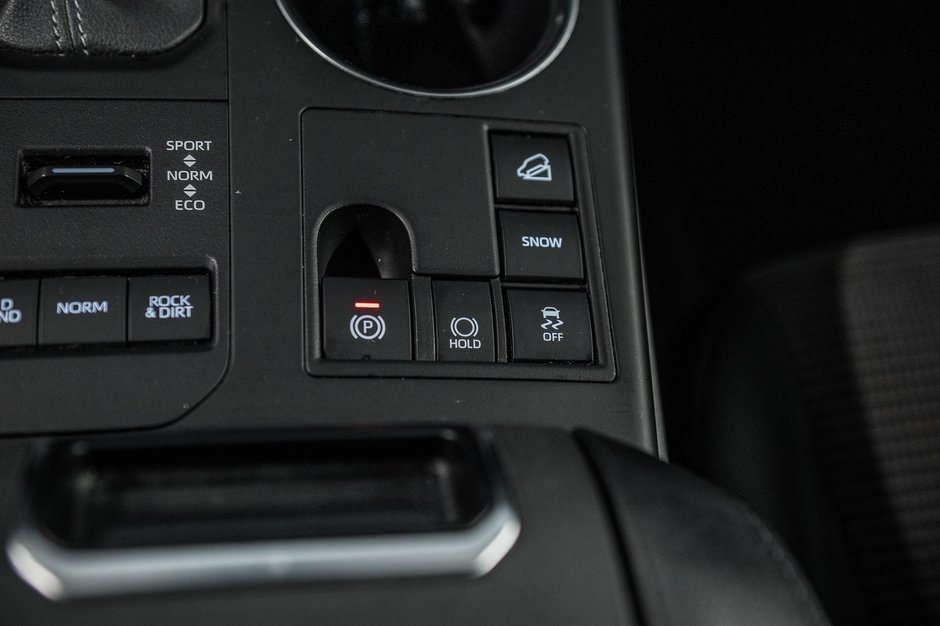 Toyota Highlander LE 2023-26