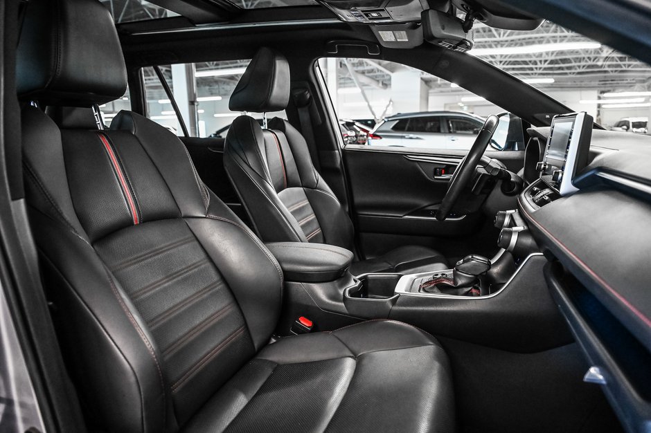 2022 Toyota RAV4 Prime XSE-32