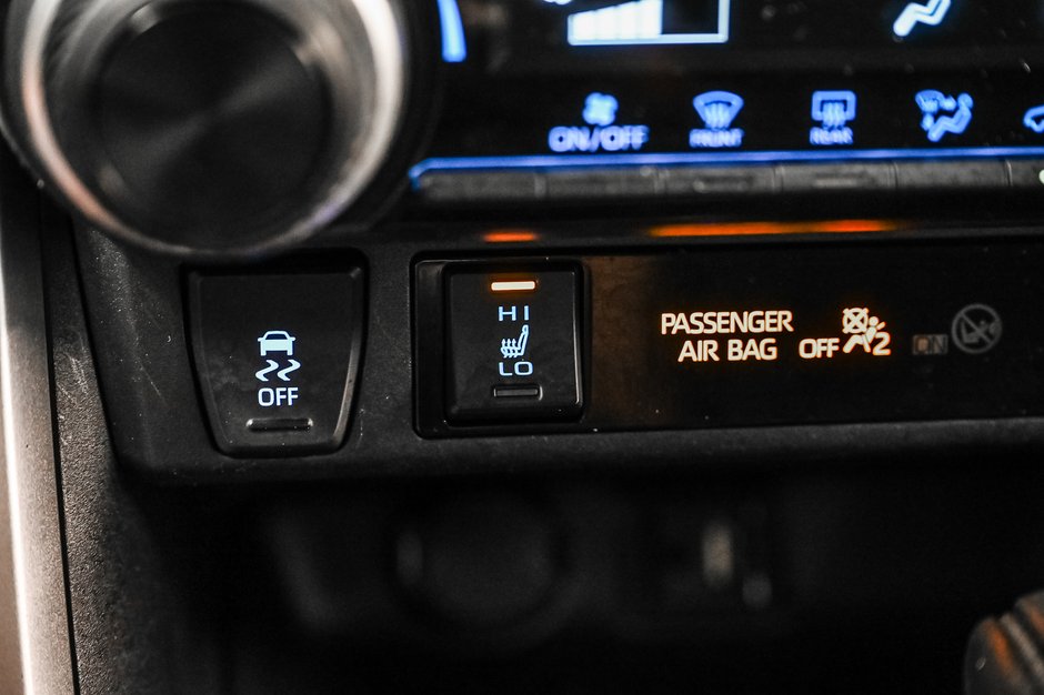2019 Toyota RAV4 LE-12