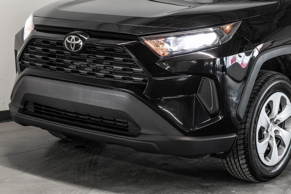 Toyota RAV4 LE 2021-2