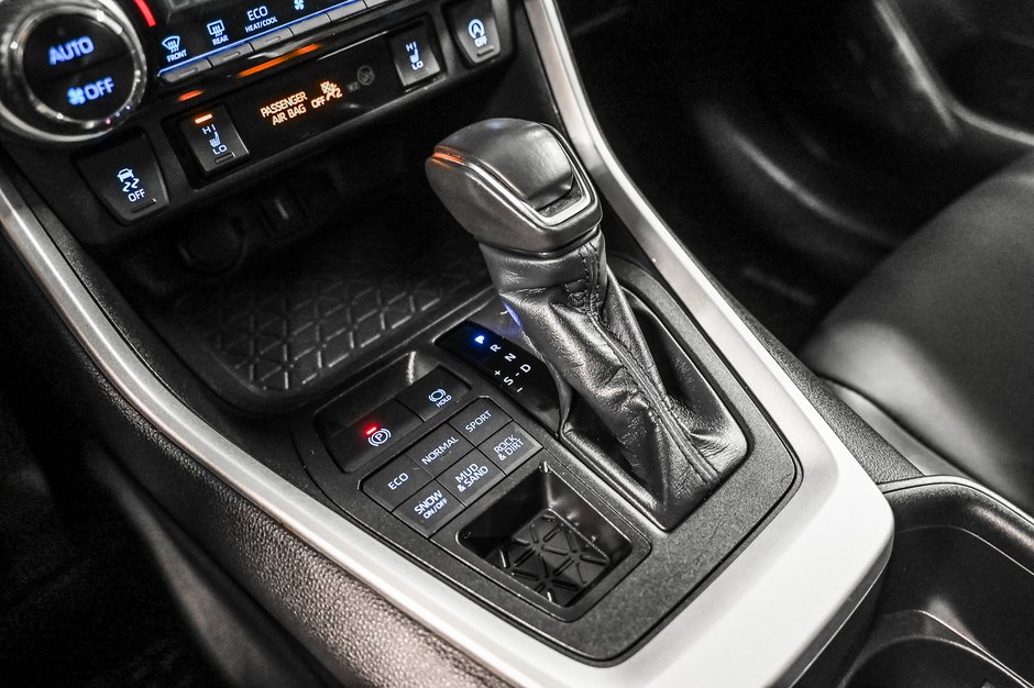 Toyota RAV4 XLE 2022-16