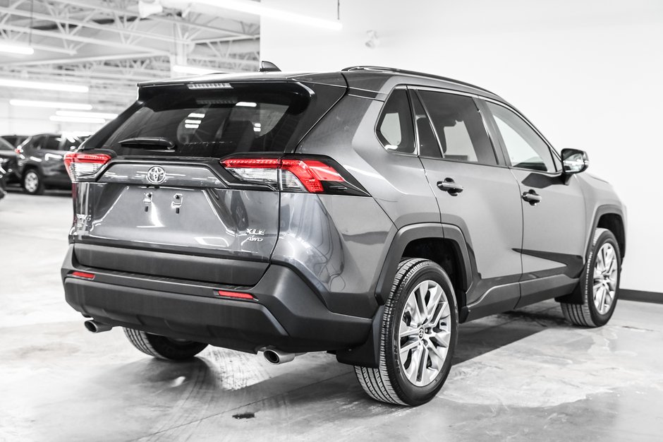 Toyota RAV4 XLE 2022-5