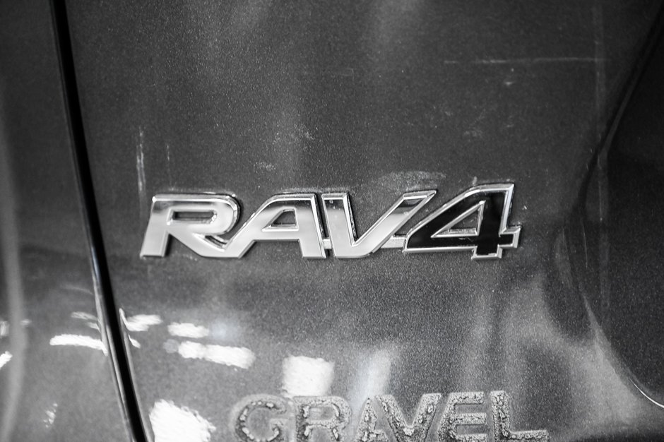 Toyota RAV4 XLE 2022-7