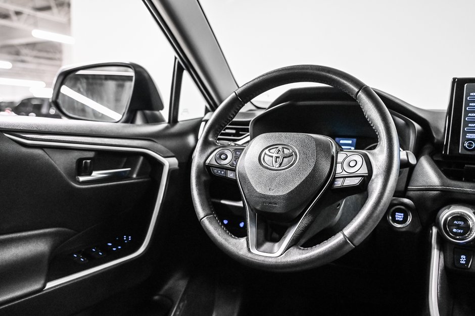 Toyota RAV4 XLE 2022-23