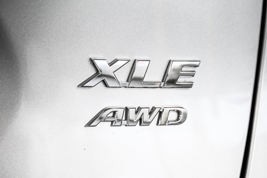 Toyota RAV4 XLE 2022-8