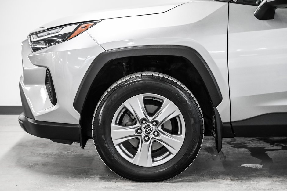 Toyota RAV4 XLE 2022-6
