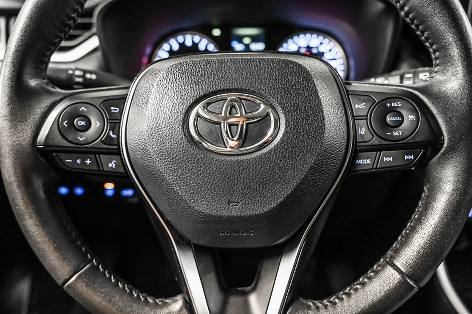 Toyota RAV4 XLE 2022-13