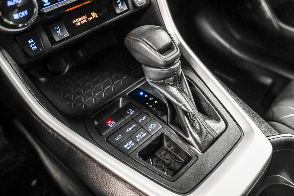 Toyota RAV4 XLE 2022-15