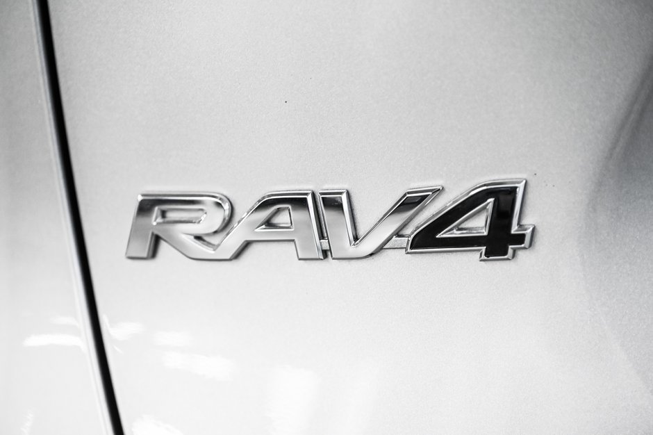 Toyota RAV4 XLE 2022-7