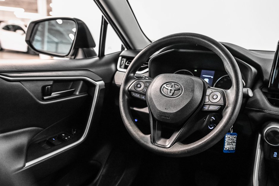 2022 Toyota RAV4 LE-17