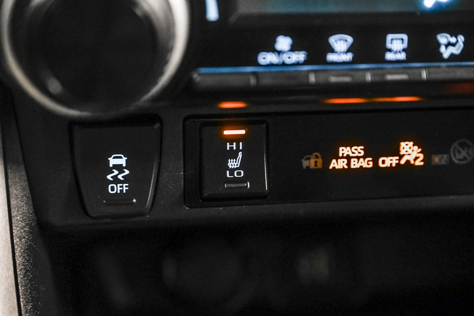 Toyota RAV4 LE 2023-14