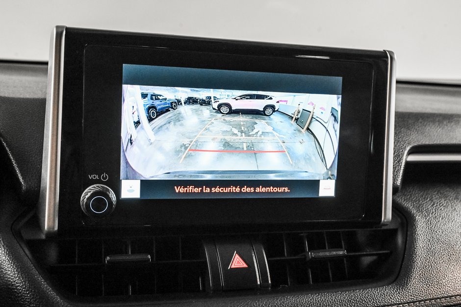 Toyota RAV4 LE 2023-16