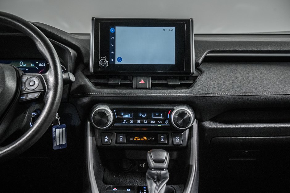 Toyota RAV4 LE 2023-27