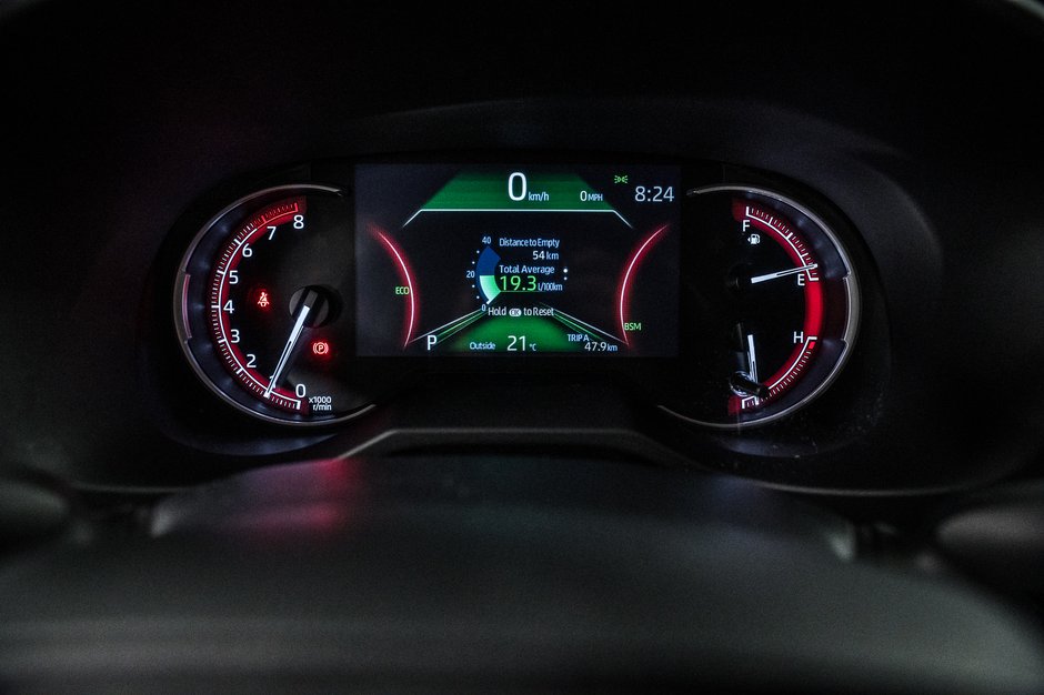 Toyota RAV4 LE 2023-16