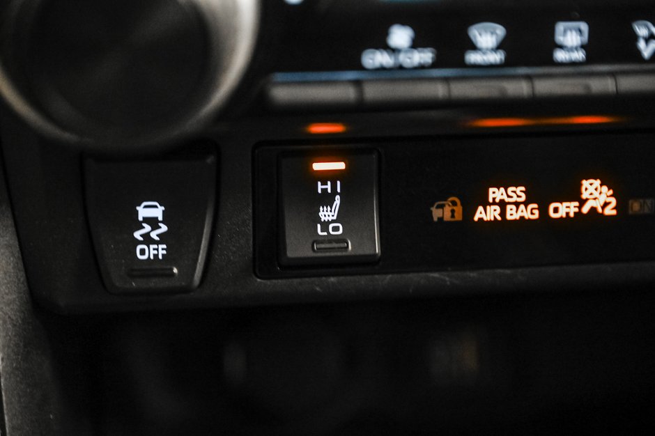 Toyota RAV4 LE 2023-14