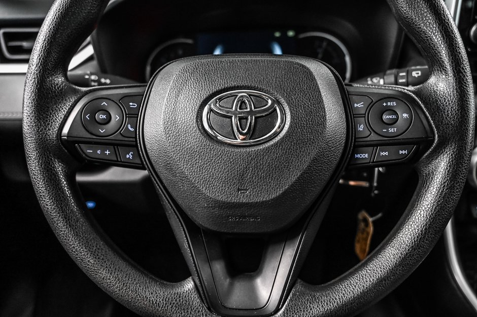 Toyota RAV4 LE 2023-10